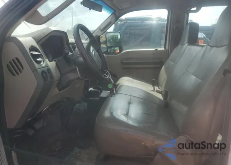 2008 Ford F450 Super Duty z USA, uszkodzony, nr VIN 1FDXW46R38EB77873